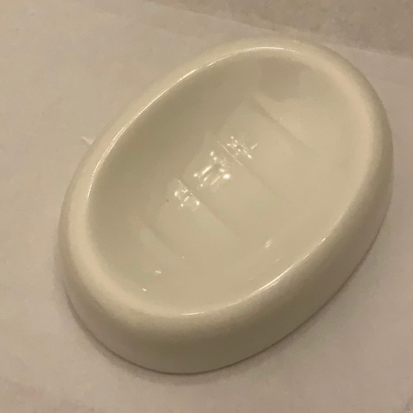White Soap Dish! - Picture 4 of 4
